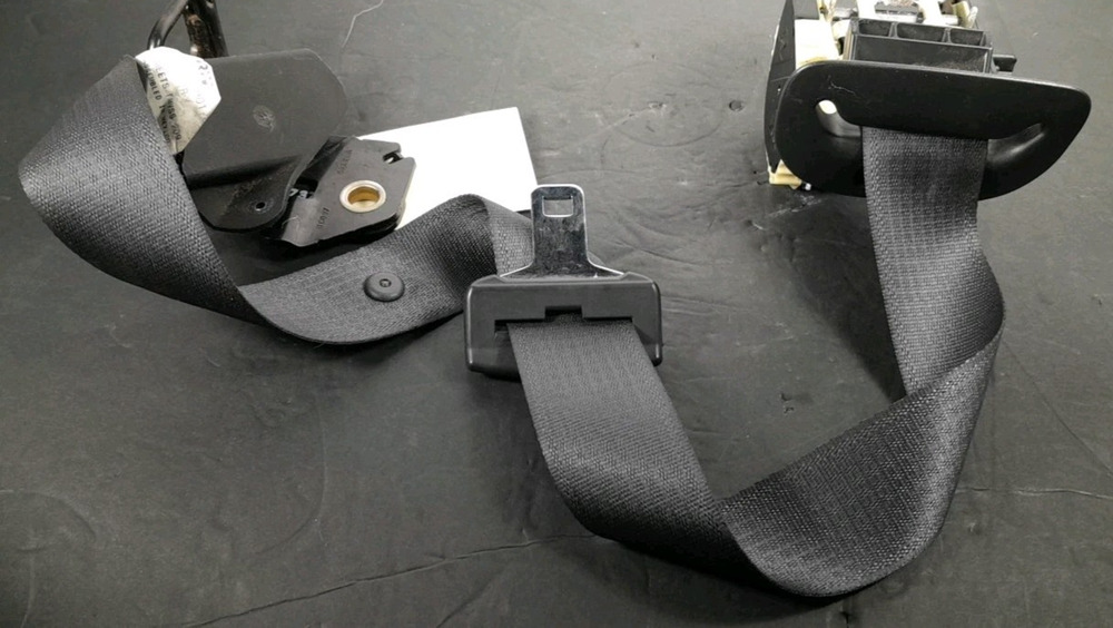 02-07 JEEP LIBERTY MIDDLE CENTER REAR SEAT BELT Slate Gray TESTED